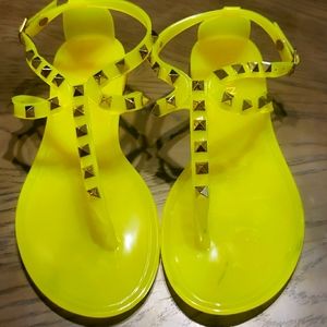 neon green jelly sandals